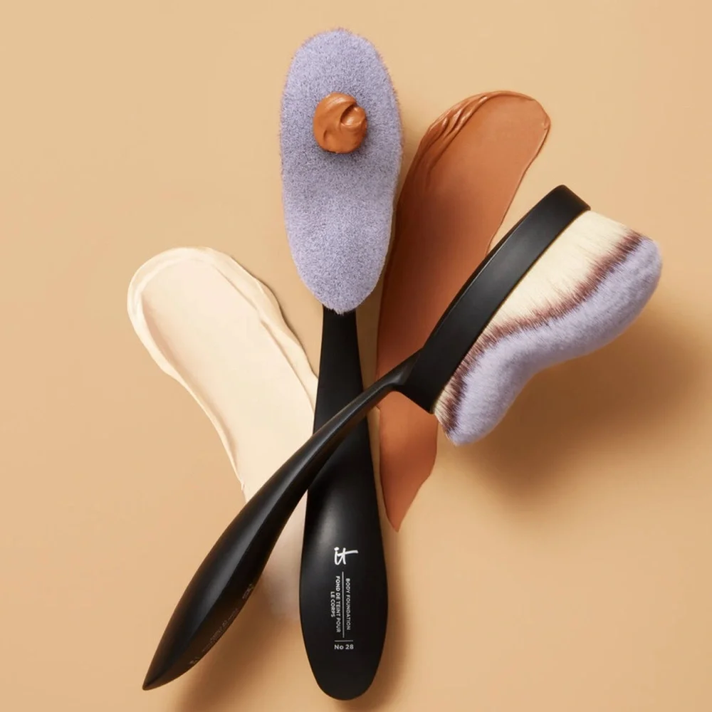 IT COSMETICS HEAVENLY LUXE BODY FOUNDATION BRUSH #28